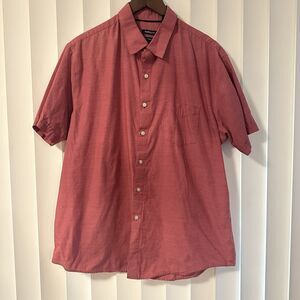 Van Heusen Classic Fit Short Sleeve Button Up Shirt Red Men’s XL 17-17.5 Casual
